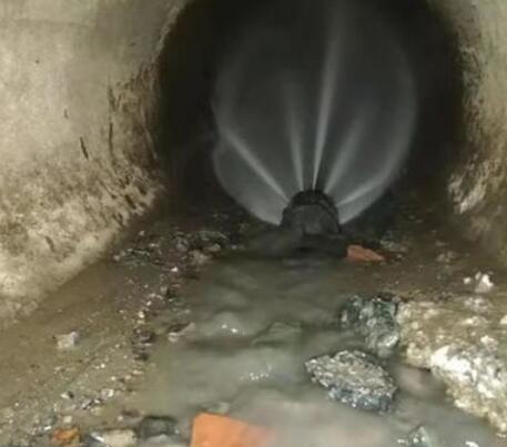 新政镇市政管道清淤